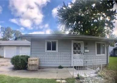 Main picture of 915 Mulberry Ln