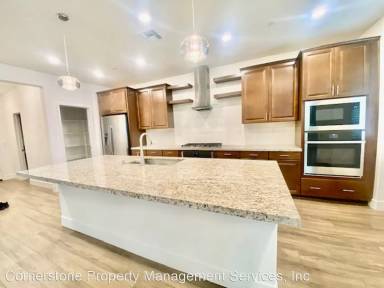 Main picture of 1606 S Breezy Meadow Dr