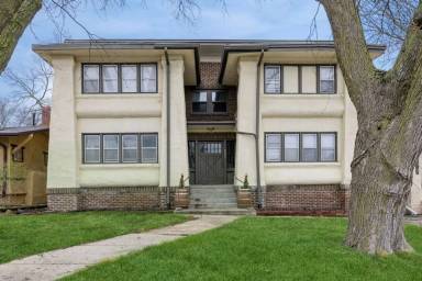 Main picture of 4023 University Ave