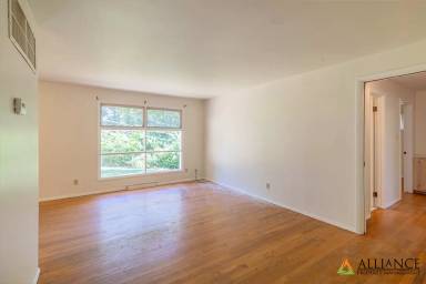 Main picture of 1118 Woodland St