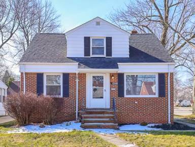 Main picture of 25310 Shoreview Ave