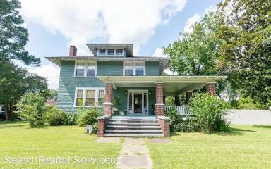 Main picture of 1016 W Church St
