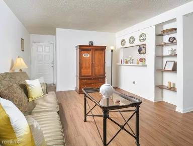 Main picture of 111 W William Cannon Dr