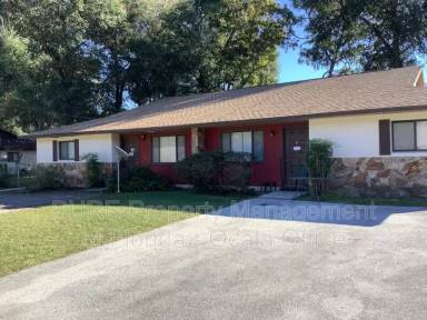 Main picture of 3680 NE 41st St