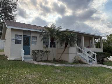 Main picture of 665 W Osceola St