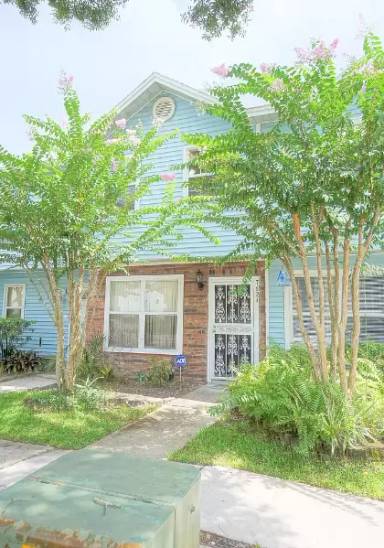 Main picture of 7624 Colonial Ct