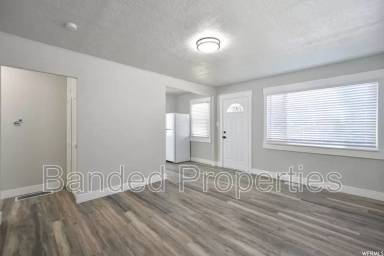 Main picture of 267 Maple St
