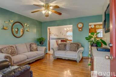 Main picture of 465 Clearwater Dr