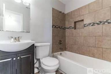 Main picture of 7200 Ravenna Ave