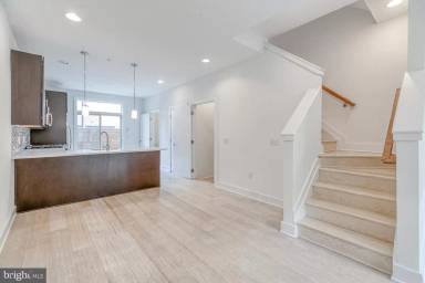 Main picture of 906 N 5th St
