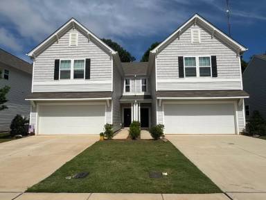Main picture of 109 Luna Ln