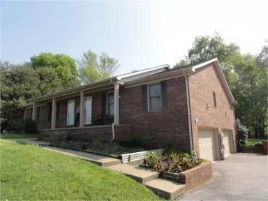 Main picture of 230 Lovers Ln