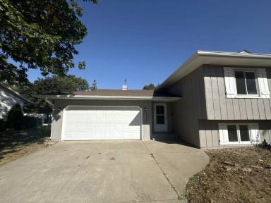 Main picture of 5524 84th Ave N