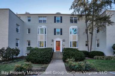 Main picture of 810 S Arlington Mill Dr
