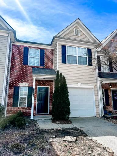 Main picture of 326 Azalea Cir