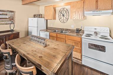 Main picture of Fairway Meadows Apartments