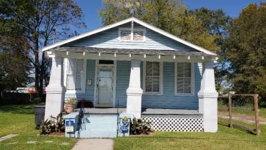 Main picture of 1223 Convention St