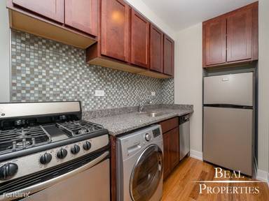 Main picture of 550 W Arlington Pl Apartments