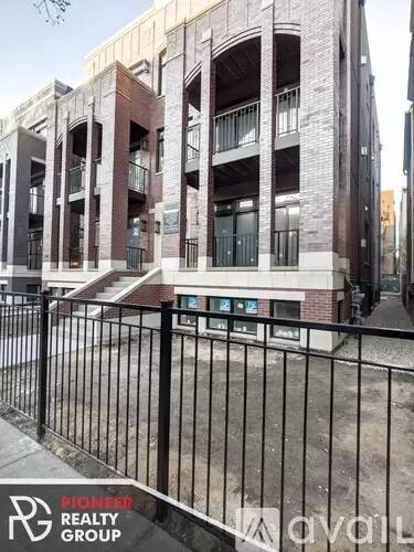 Main picture of 3343 N Kenmore Ave