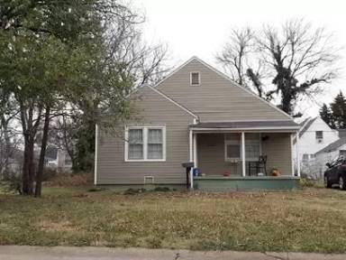 Main picture of 1710 W Arrowhead Pl