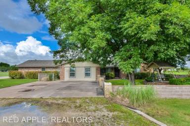 Main picture of 1008 Wolfe Rd