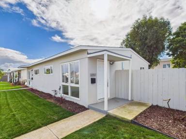 Main picture of 3257 Luna Ave