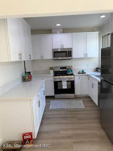 Main picture of 1768 Grevelia St