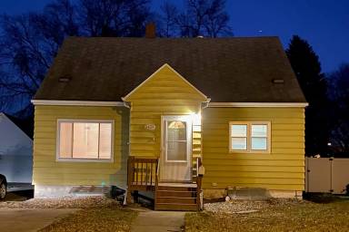 Main picture of 1421 10th St N