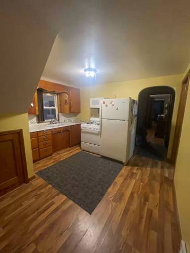 Main picture of 128 2nd Ave NW