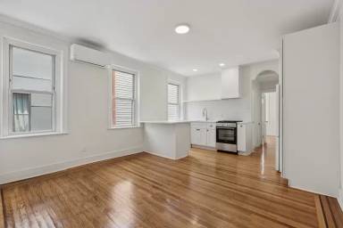 Main picture of 1223 N Franklin St