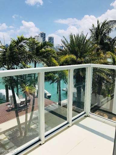 Main picture of 6891 Bay Dr