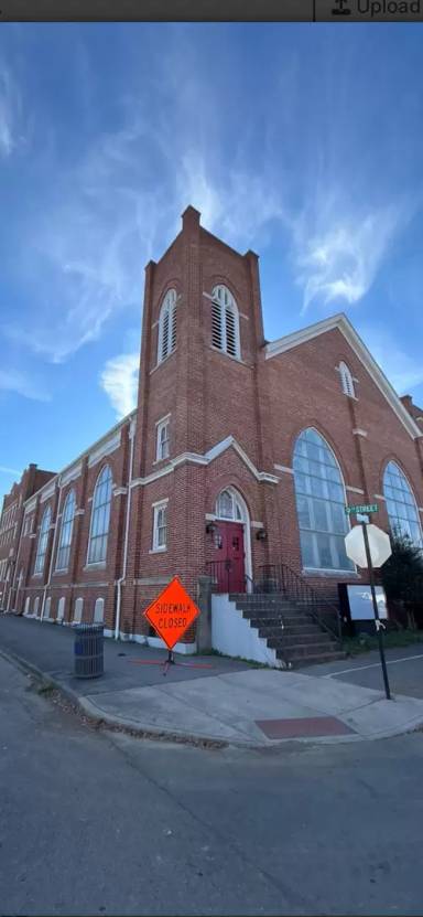 Main picture of 825 Stewart Ave SE