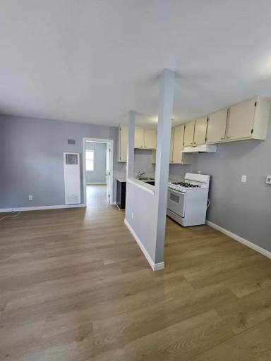 Main picture of 12652 Morningside Ave