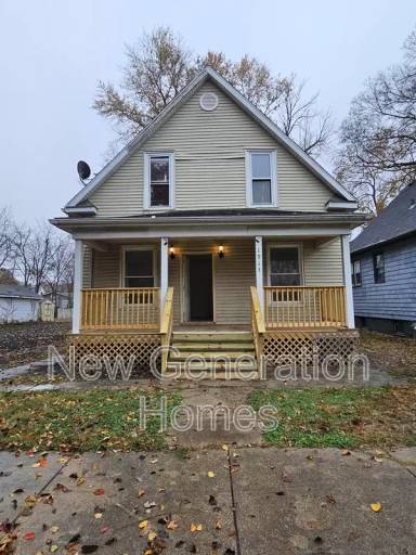 Main picture of 1913 E Prairie St