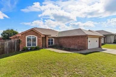 Main picture of 409 Abu Bakar Dr