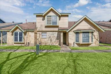 Main picture of 2007 Country Village Blvd