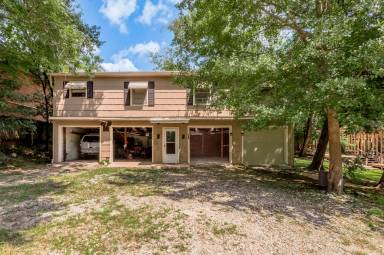 Main picture of 807 Sam Houston Ave