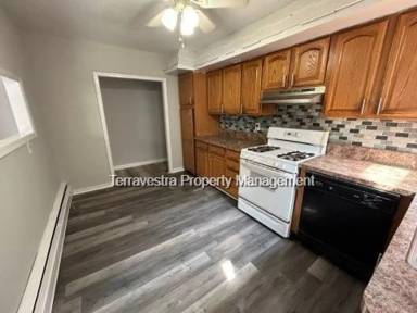 Main picture of 6020 Highland Ave