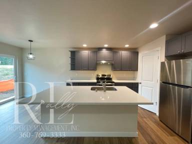 Main picture of 2312 SE Lund Ave