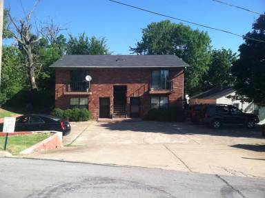 Main picture of 804 W Berry St