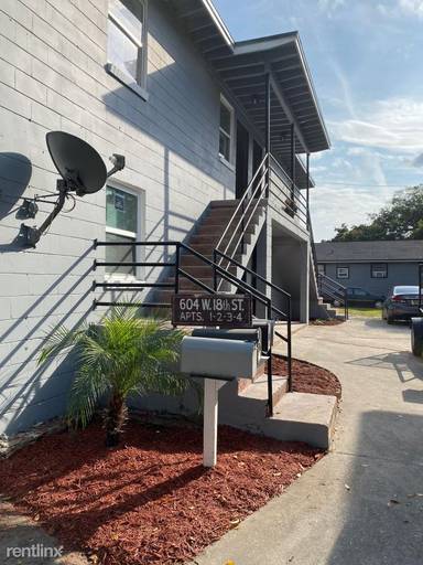 Main picture of 604 W 18th St