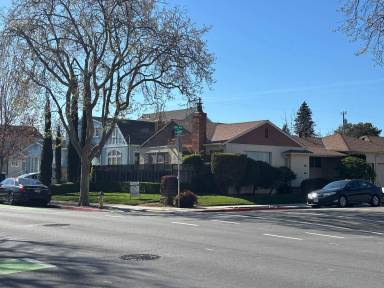 Main picture of 170 12th Ave