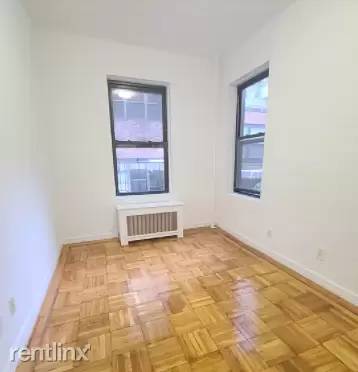 Main picture of 107 E 88th St