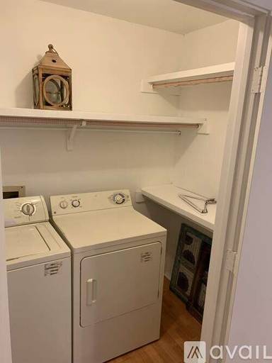Main picture of 7832 Royal Ln