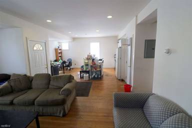 Main picture of 145 Pearl St