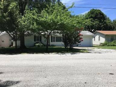 Main picture of 1033 S Bruce Ave
