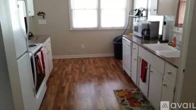 Main picture of 3920 Linden St