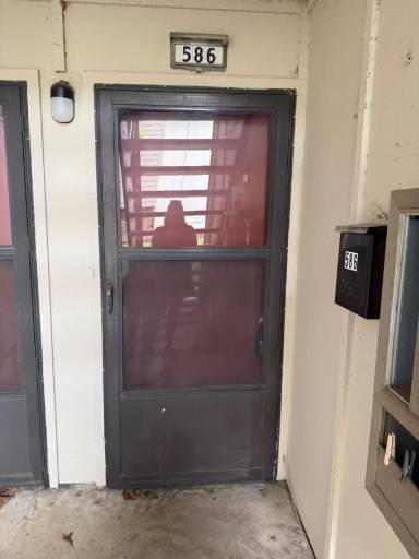 Main picture of 4334 E 67th St