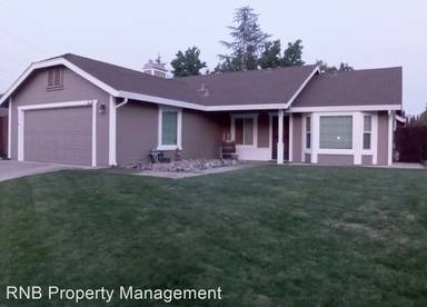 Main picture of 825 Willow Creek Dr