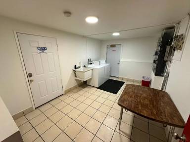 Main picture of 1723 W 8th Ave